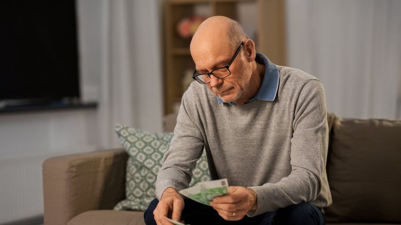 Slovaci prisli o 1 45 miliardy eur mohli mat vyssi dochodok