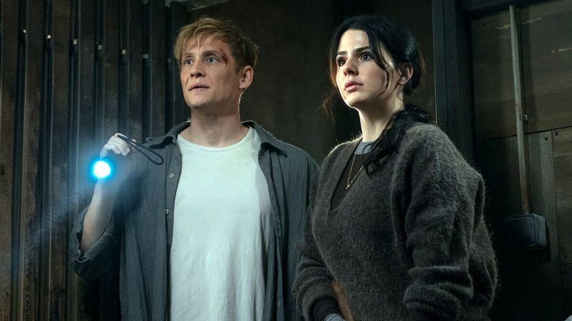 Tento thriller na Netflixe ovladol sledovanost v 54 krajinach Preco ho vsak mnohi oznacuju za katastrofu