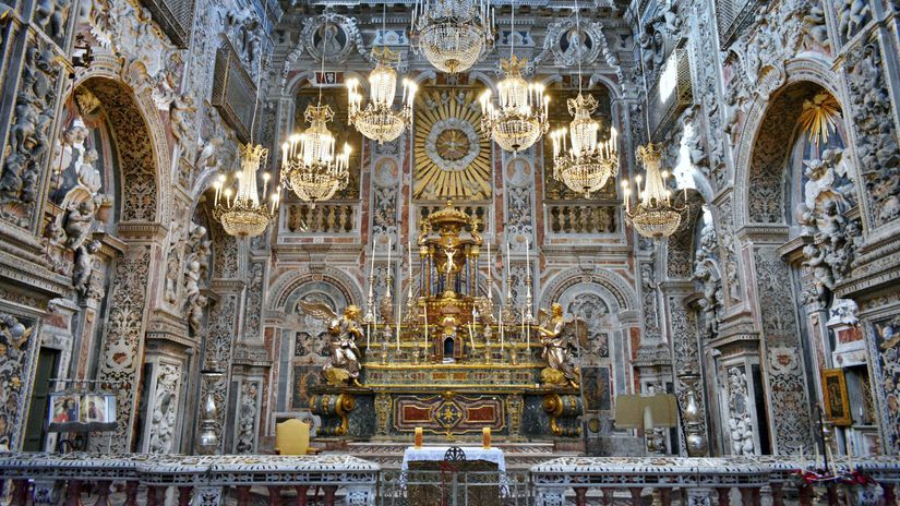 V Palerme kde sa stretava orientalna zivelnos so zapadnou noblesou maju aj klastor princezien