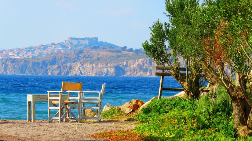 Rybar vytahoval babatka za to by siel do vazenia