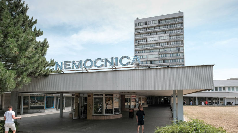 Tragedia v bratislavskom Ruzinove Starsek vypadol z balkona nemocnice