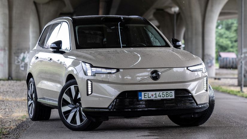 Volvo EX90 Performance Ultra Staci na klasicke XC90