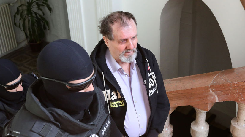 Vysluchom ochrankarov pokracuje proces so strelcom Cintulom