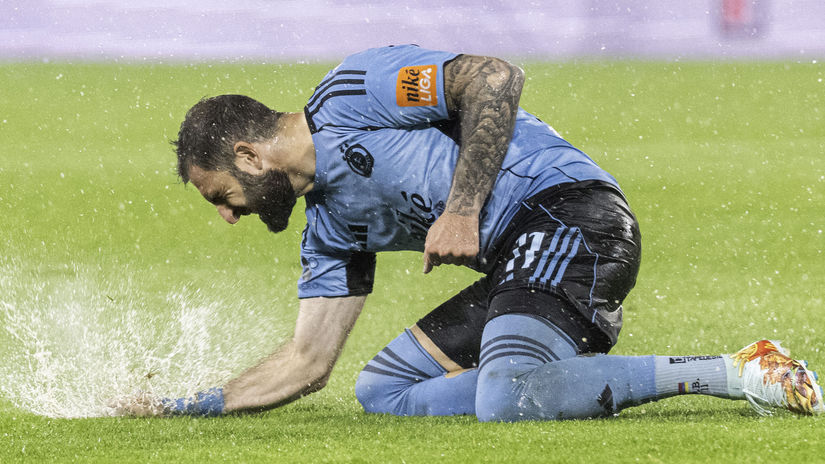 Zapasu v uprsanej Bratislave viac svedcila remiza