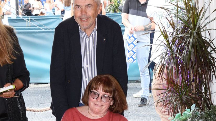 Mala len 26 rokov ked ju mrtvica priputala na vozik