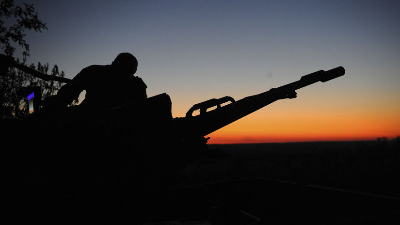 ONLINE Moskva stupnuje utoky na ukrajinsku energetiku a dopravu Kyjev na ruske rafinerie a ropovody