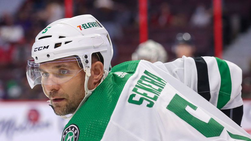 Tatar pochopil ze v NHL si z neho posledne dva roky robili Slafkovsky Uz nie je ako my Slovaci bude uplne super