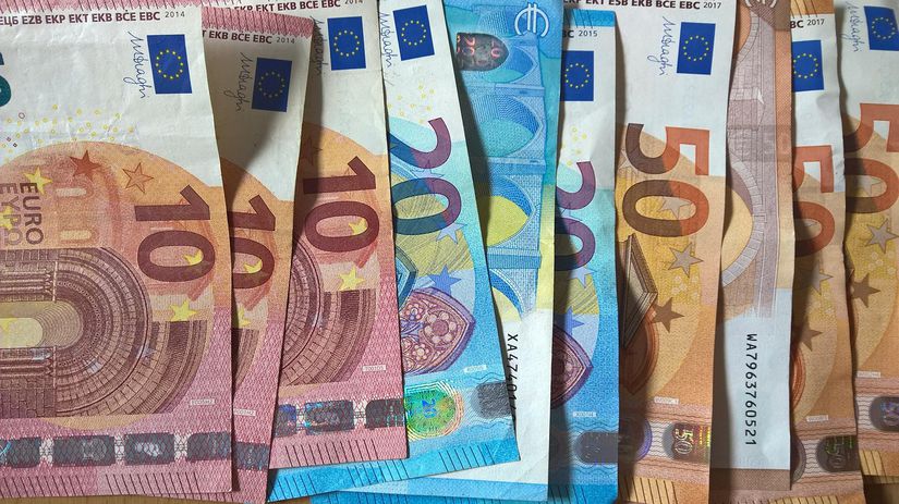 Falosna hrozba milionovej pokuty zabrala podvodnici obrali seniora o 60 tisic eur