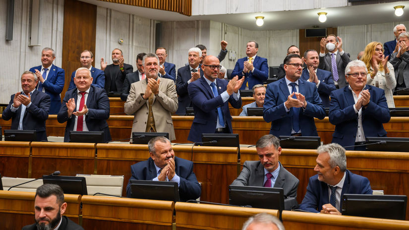 Holandsky parlament ziada zalobu na Slovensko pre novelu Ustavy