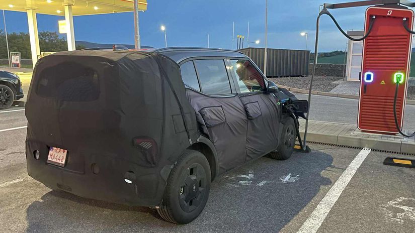 Kia EV2 Najmensia Kia zo Ziliny v maskacoch