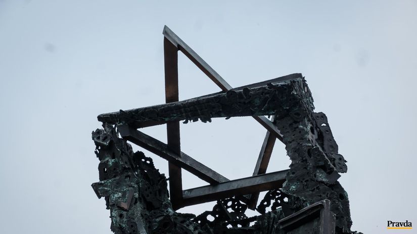 Nemecky historik zistil identitu vraha z fotografie holokaustu