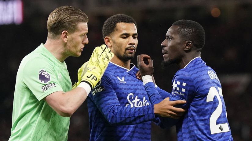 Na stadione Manchestru United doslo k bizarnemu vyluceniu