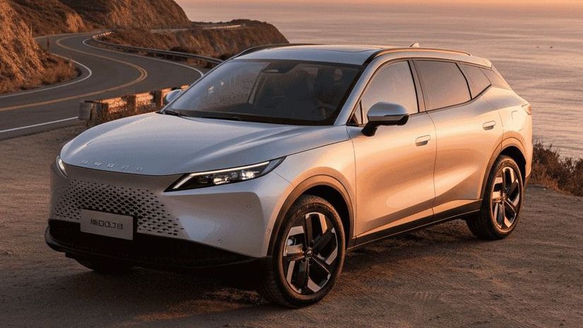 Omoda 7 Z Ciny prichadza dalsie plug in hybridne SUV