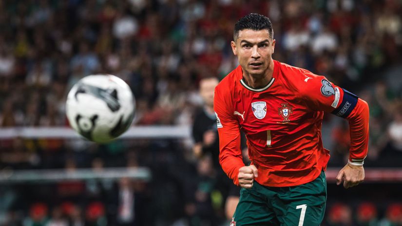 Tento chlap ma 40 rokov Sveta sok z Ronaldovej fotky zareagoval aj Elon Musk
