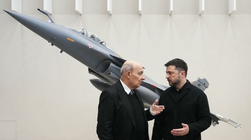 online informacna vojna dobyli sme pokrovsk hlasi gerasimov putinovi zelenskyj z kupjanska sme vyhnali vsetkych rusov