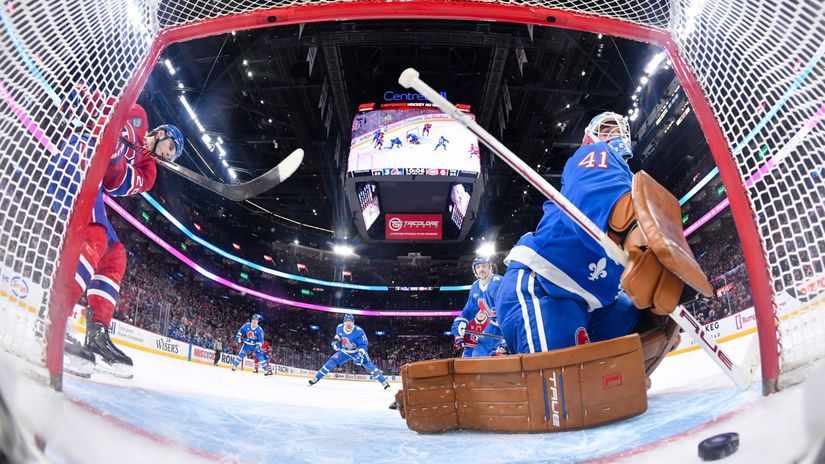 Exhibicny gol Slafkovskeho hviezda zapasu Montreal deklasoval najlepsi tim NHL