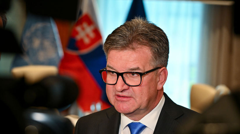 Lajcak reaguje na dalsie zverejnene Epsteinove dokumenty Absolutne to odmietam Opozicia vyzyva na jeho odstupenie