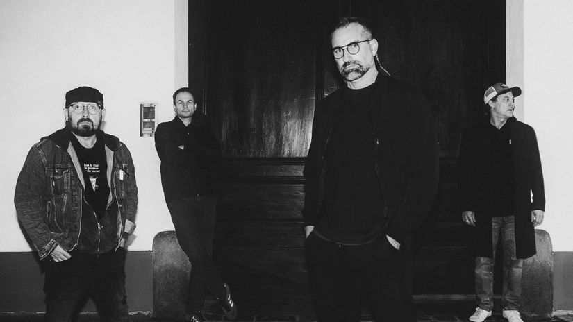 Majka z Gurunu z radca cierna nevesta aj prorok Izaias Korben Dallas vydali album plny netradicnych postav a osobnych pribehu