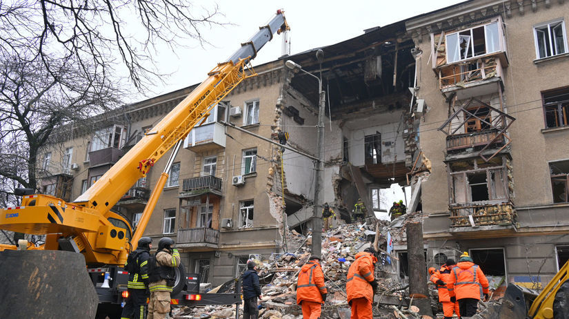 ONLINE Rusi opat masivne zautocili Viac nez 160 dronov devastovalo Ukrajinu v Odese stale vytahuju ludi z ruin
