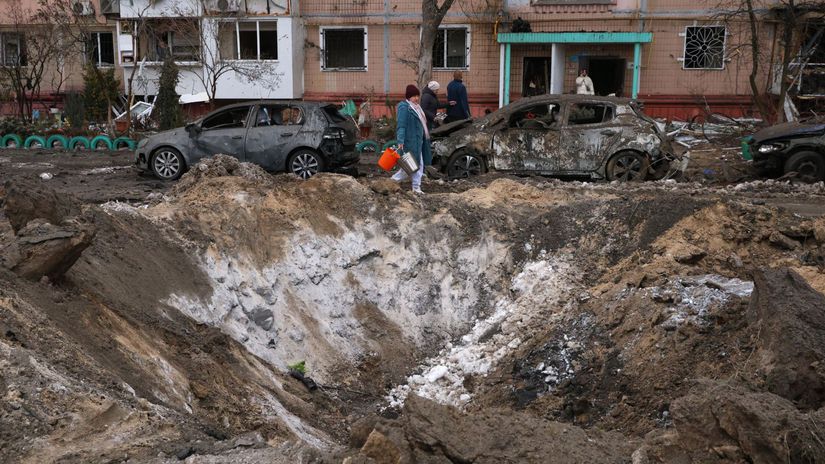 ONLINE Zelenskyj kritizuje predstavitelov Kyjeva za riesenie dodavok energi Macron posle Ukrajine generatori