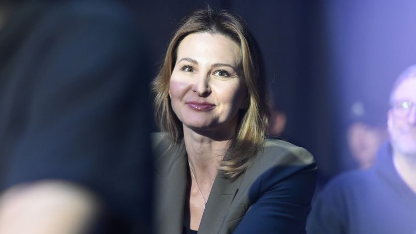 Poblaznila Douglasa ale Karel ju musel dobyvat Ivana Gottova ma 50 jej cesta od au pair pripomina film
