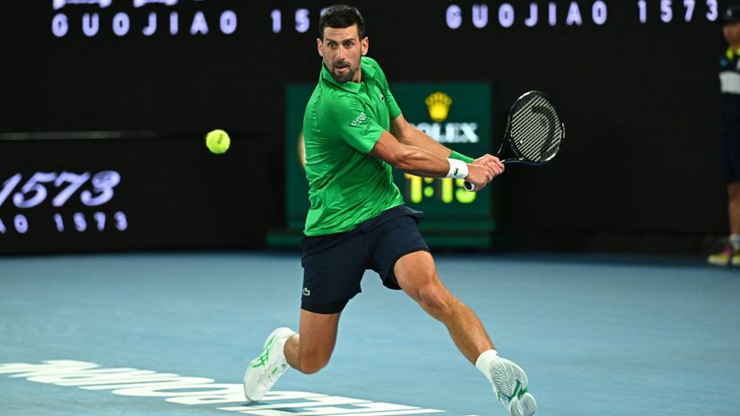 Srbi sa zlostia Skandal Hanba Djokovic je v Australii opat tercom nevhodnych zartov
