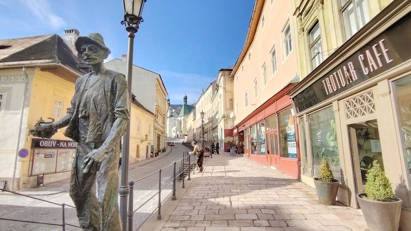 Banska Stiavnica ako mesto duchov ludia upozornuju na opustene centrum mozu za to ceny pocasie alebo unava z turizmu