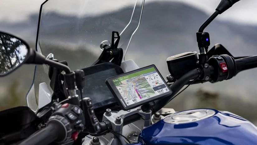 Garmin ma novu motocyklovu navigaciu ktora je vhodna aj do narocnejsieho prostredia