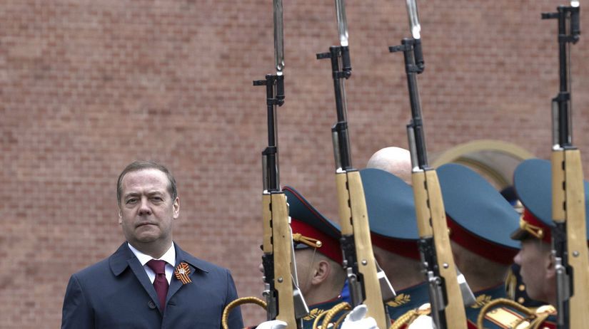 Koniec jadrovej dohody s USA Medvedev Hodiny sudneho dna tikaju