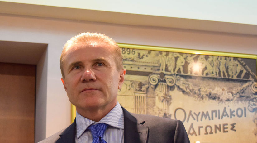 Legendarny Bubka upadol do nemilosti V Kyjeve tvrdia ze si sedi na jazyku Odoberie mu Zelenskyj po rente aj vyznamenanie