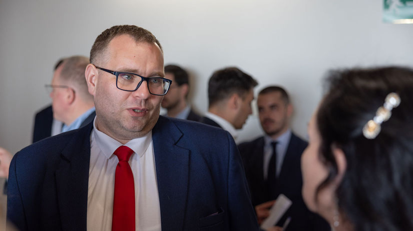 Mimovladne organizacie vyhrali dolezity sudny spor uz nemusia zverejnovat mena svojich prispievatelov