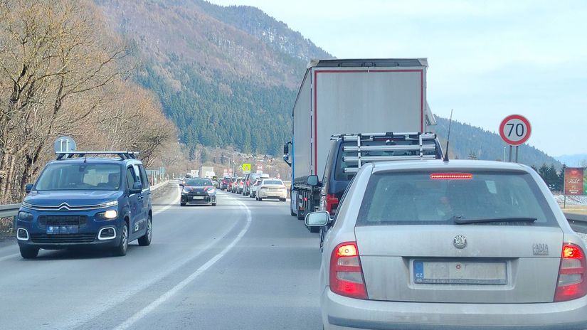 Pod Strecnom prazdno inde neznesitelne kolony niektori tvrdia ze sa to zhorsilo no nazory sa lisia