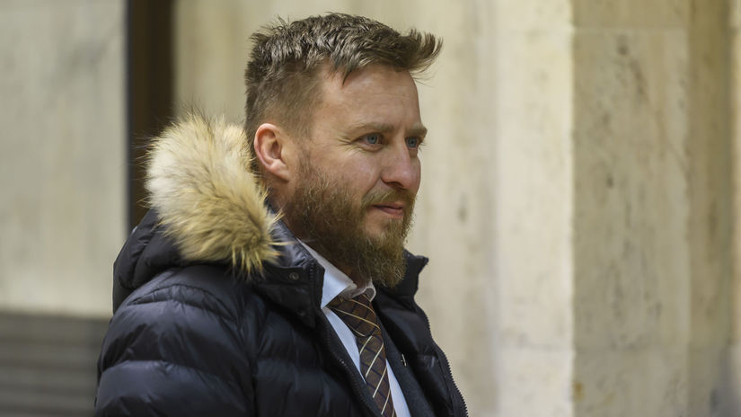 Vakciny oznacil za biologicke zbrane Kotlarove vyroky v ceskom parlamente uz preveruje kriminalka