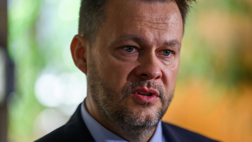 hlas zaslal migalovi upozornenie koalicia ministrov ho podporila napriek ich nepritomnosti