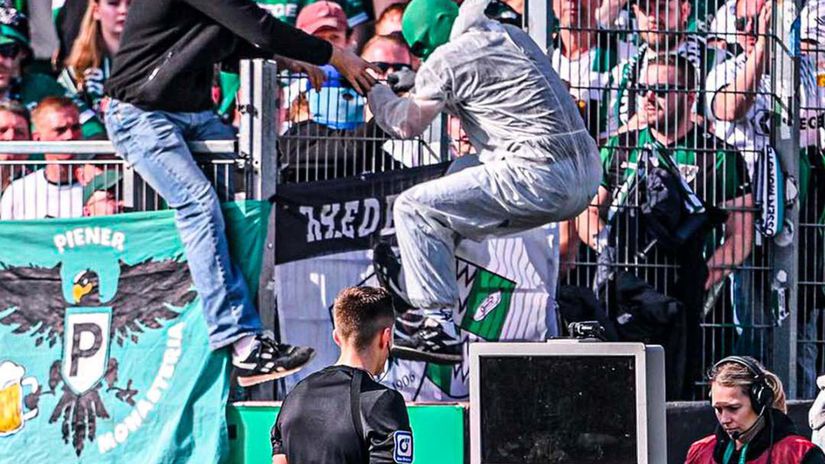 A dost Fanusik sa na to nemohol pozerat rozhodcovi znemoznil kontrolu cez VAR Postavime ho pred sud reaguje klub na sialeny incident