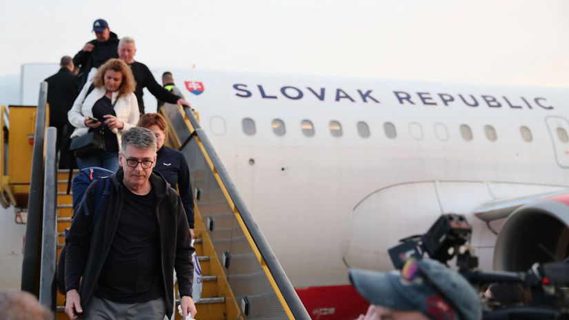 Chaos pri evakuacii z Blizkeho vychodu Osman je preplneny Slovaci cakaju na povolenie