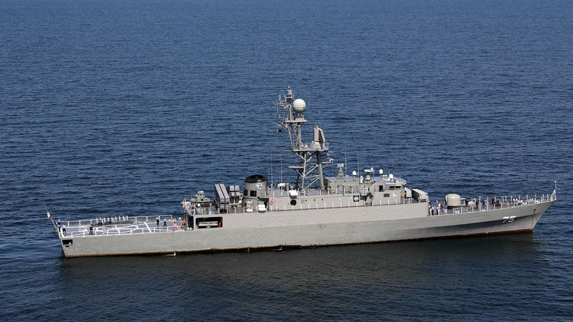 Chce Trump zmenit rezim v Irane Nerobte to radi mu analytik USA torpedovali iransku fregatu