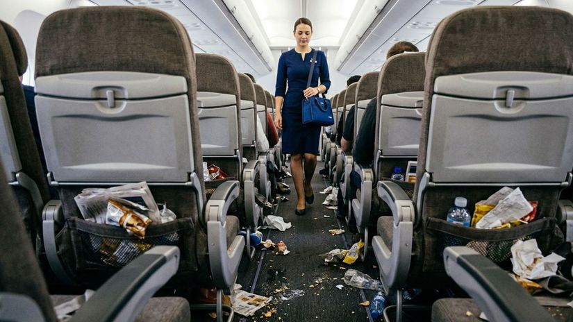 Cistota ako novy luxus Europeske letecke spolocnosti setria a planuju ponukat ekonomicku triedu s omrvinkami spinavymi zachodmi a plnymi kosmi