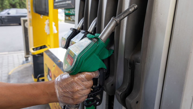 Iransky konflikt Bude benzin a nafta na Slovensku stat dve eura