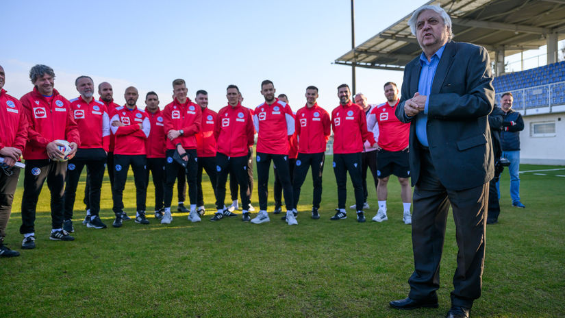 Krasne gesto SFZ Vencel bol nadseny Legendy z Belehradu sa zucastnili na treningu pred zapasom s Kosovom