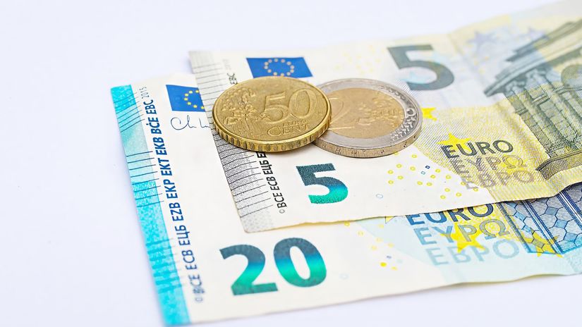 Mate doma stare bankovky ich hodnota stale plati mozete ich vymenit za eura