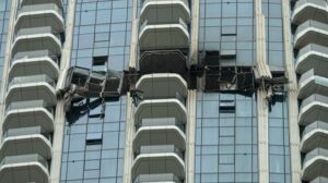 ONLINE izrael zacal ofenzivu proti libanonu dubajske letisko ope t pod palbou dronov stroj zasiahla palivovu nadrz