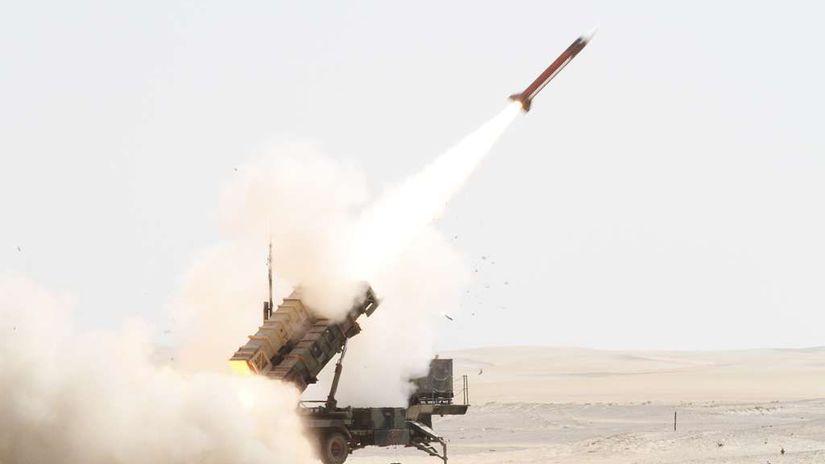 Slepi patrioti na Blizkom vychode Iran zasahuje Achillovu patu americkej obrany