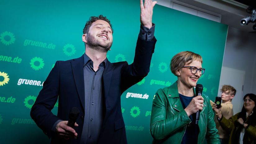 V krajinskych volbach v Badensku Wurttembersku podla predpovedi tesne zvytazili Zeleni