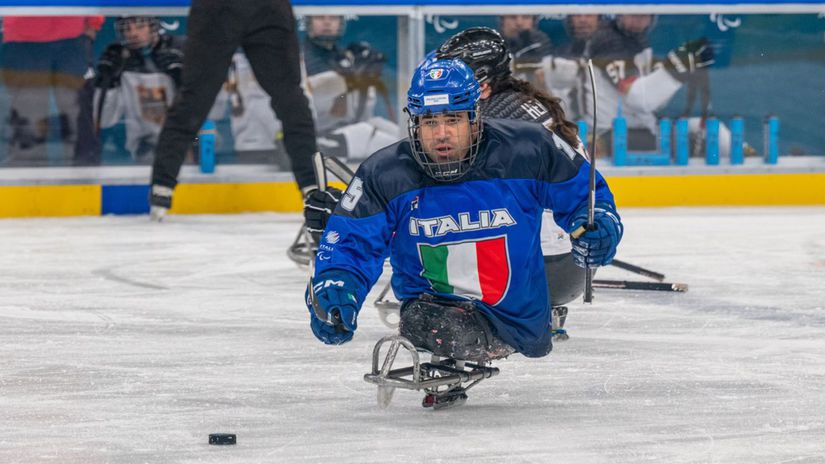 VIDEO Ako Granlund v Bratislave ci Lopusanova Parahokejista predviedol neuveritelny Michigan