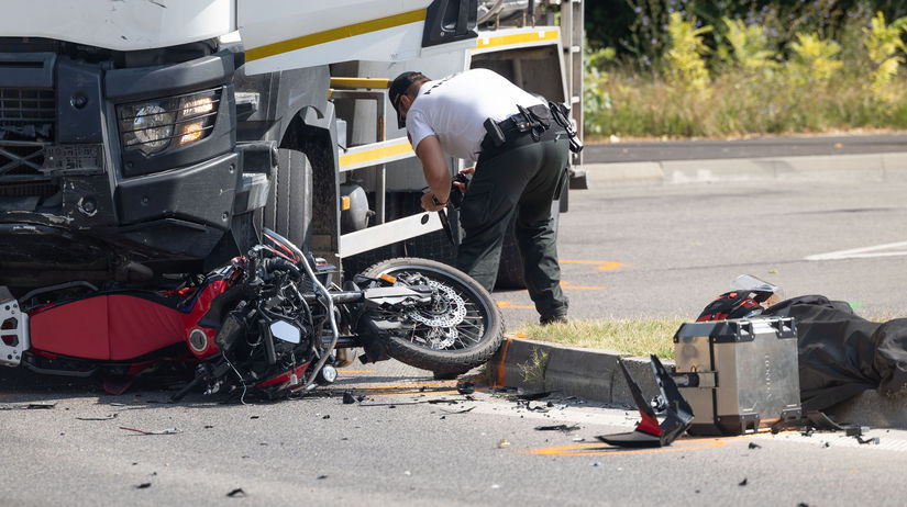 VIDEO Ako keby cele male mestecko vymrelo Policia zverejnila zabery z desivych nehod motocyklistov