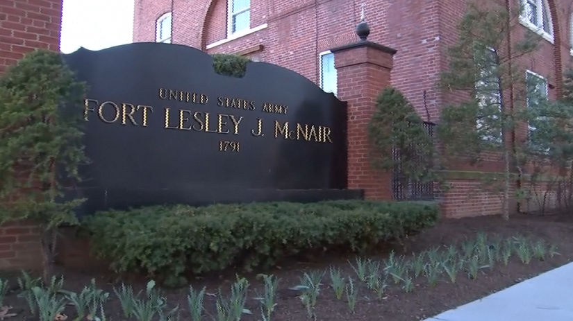 VIDEO Nezname drony vystrasili Americanov Lietali nad hlavami Rubia a Hegsetha