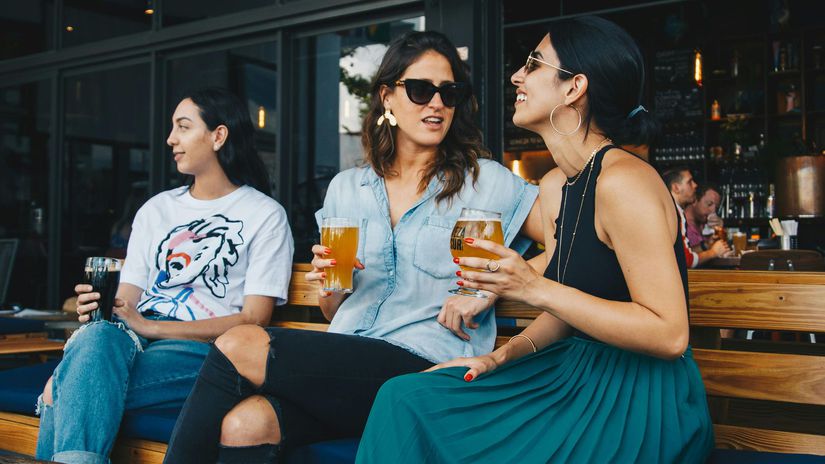 najviac barov ma susediaca metropola v rebricku predbehla aj las vegas a amsterdam