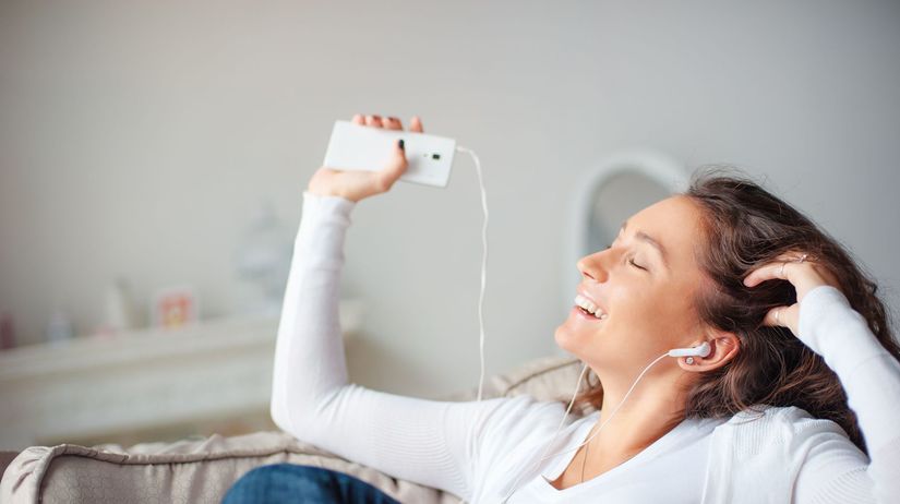 prekvapujuci trik radikalne znizuje pocity uzkosti potrebujete len sluchadla a 24 minut casu