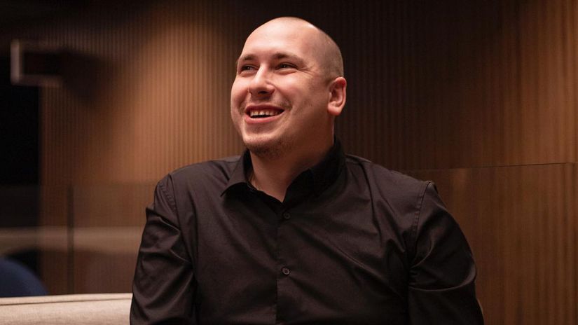 spolupracoval s netflixom producentom harryho pottera a so synom cate blanchettovej igor engler ma nasliapnute na karieru filmara snov